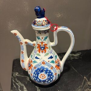 Chinese porcelain tea pot
